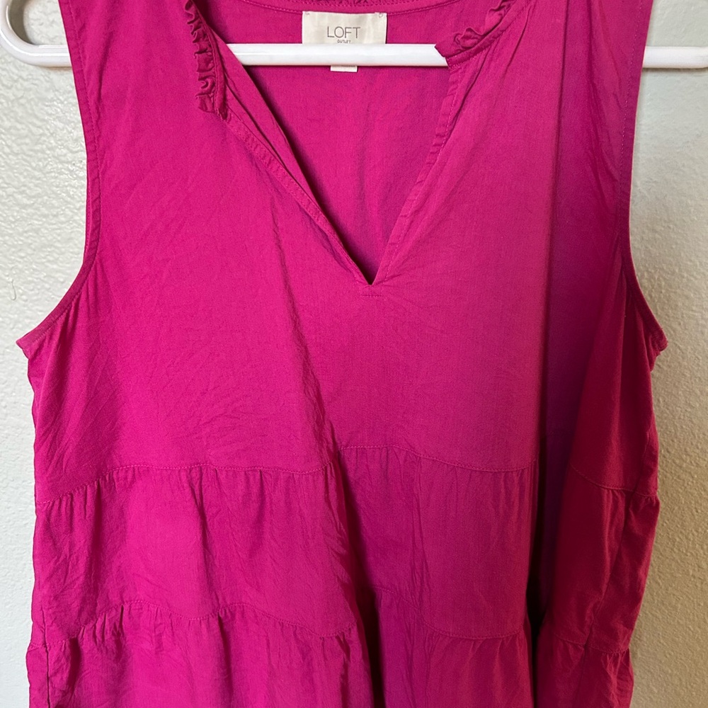 Women’s sleeveless top